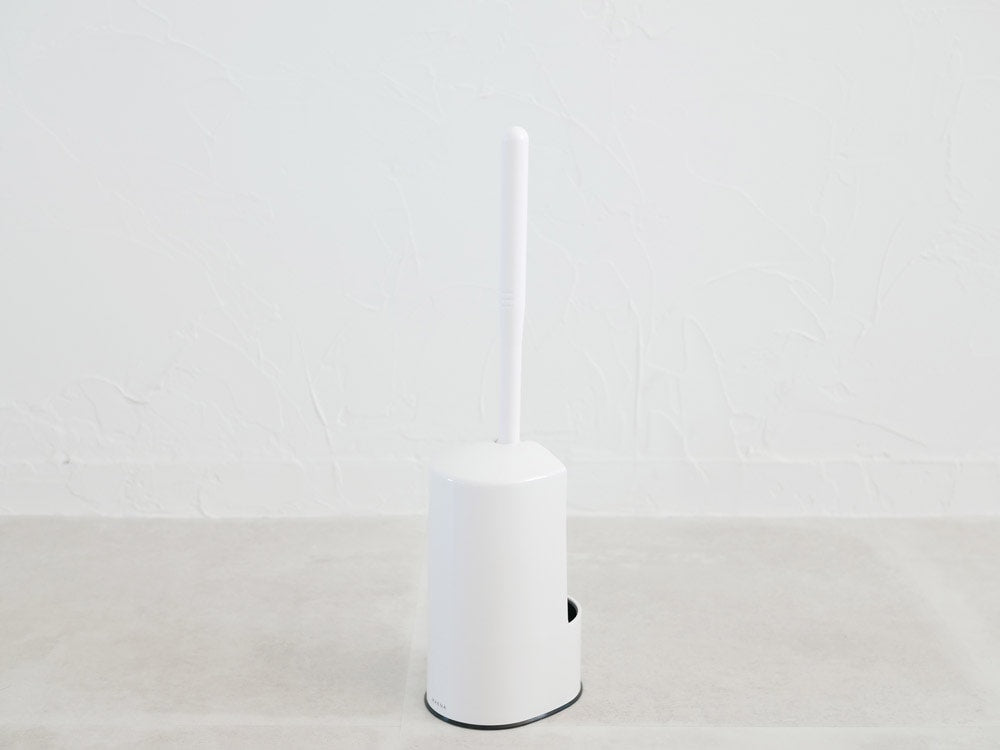 マーナのスタイリッシュなトイレブラシ