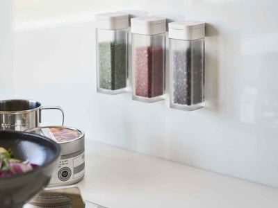 【tower/タワー】マグネットスパイスボトル