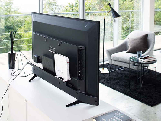 YAMAZAKIのスマートテレビ裏ラックとテレビ