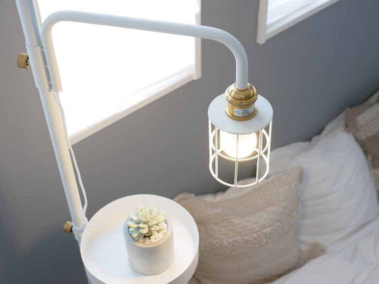 平安伸銅のドローアライン201ランプアームとシェード