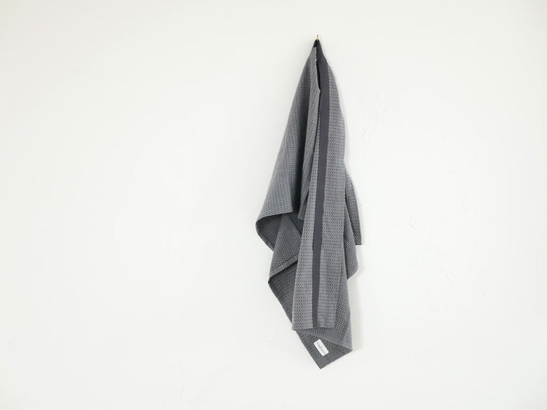 The Organic Companyの白色オーガニックコットン製ピケ織りタオル、サイズ60×155cm