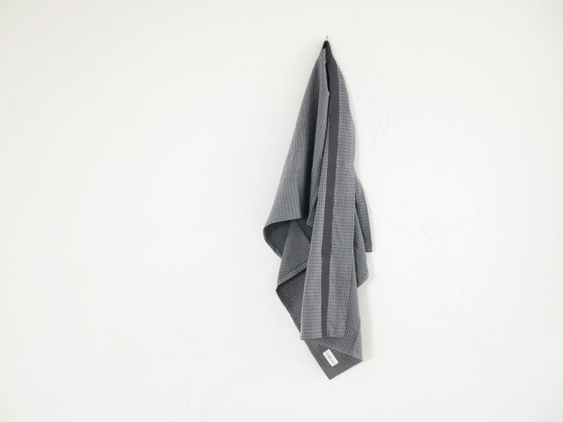 The Organic Companyの白色オーガニックコットン製ピケ織りタオル、サイズ60×155cm