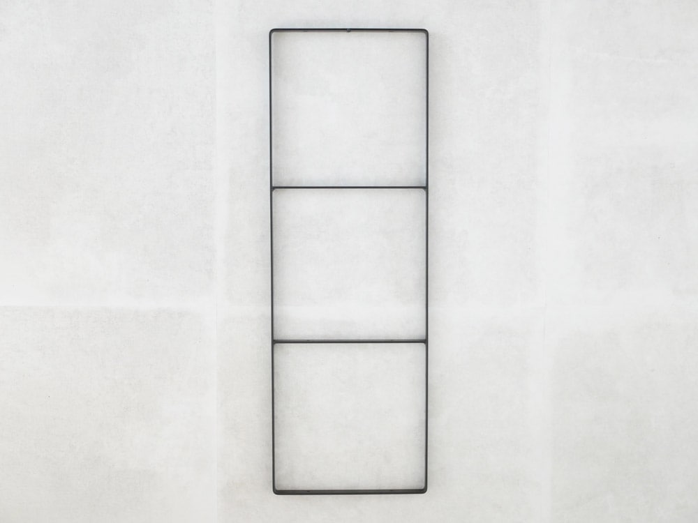 POSH LIVINGの黒皮鉄製ミルスケールシェルフブラケット