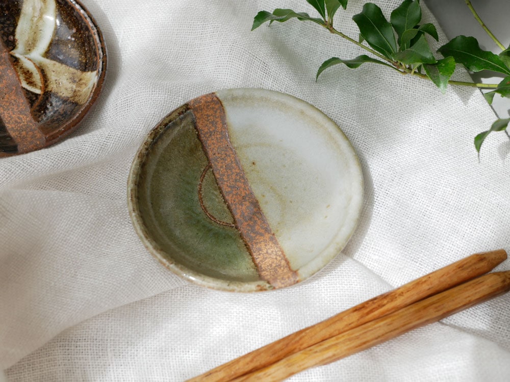 adepecheアデペシュ手作り陶器の豆皿