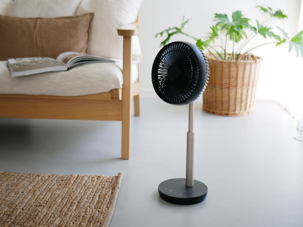 THREEUPの充電式スマートデザインファン