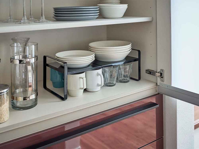 YAMAZAKIタワー2段伸縮収納ラックの写真