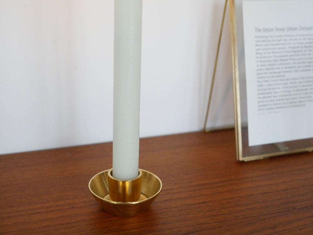 真鍮製シリンダー型キャンドルホルダーとキャンドル