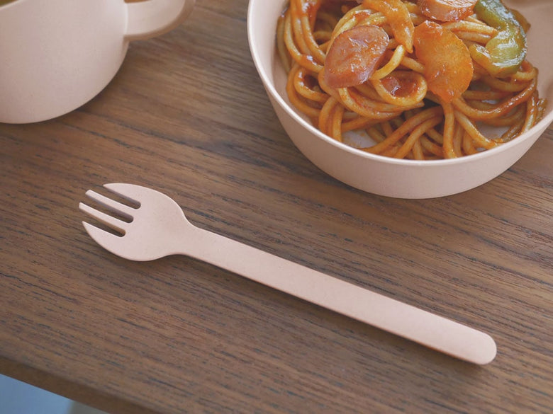 ビオキッズディッシュのスプーンとフォーク