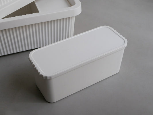 プラスチック製のインナーボックスと蓋