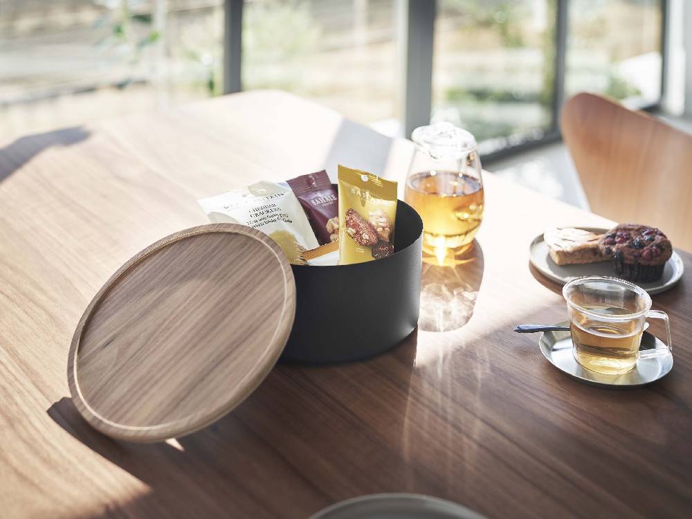 RINリンのスチールと木製蓋付き収納ケース