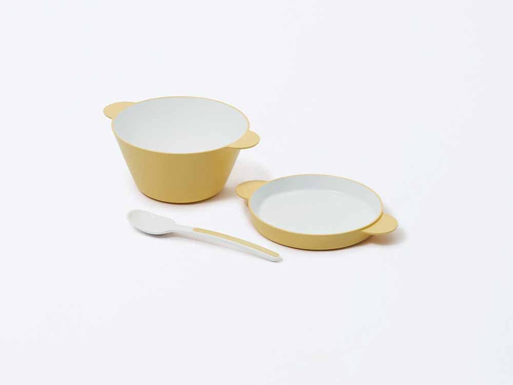イエローのキッズ用スープボウルセットとスプーン