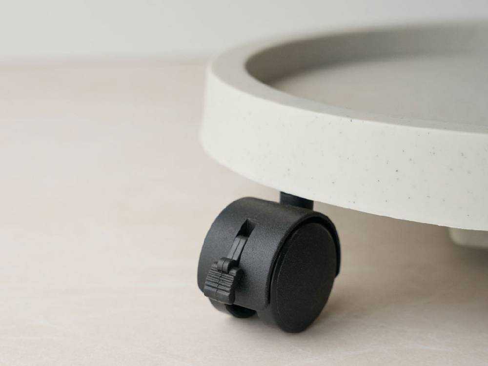 アマブロのプラスチック製動かせるプランツトレイ