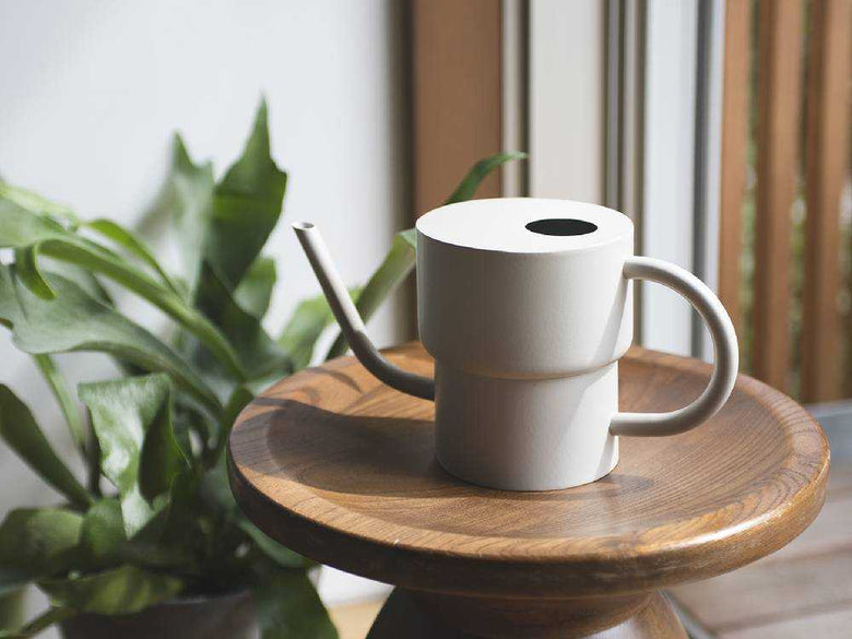 アマブロ製ステンレスジョウロ1000ml