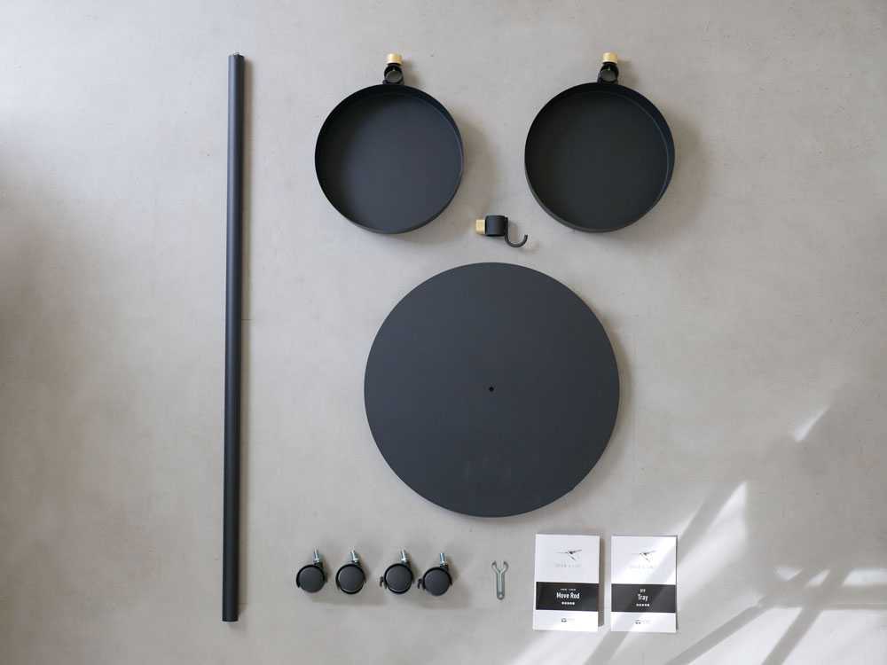 ブラックとホワイトのうごくプランターラックセット