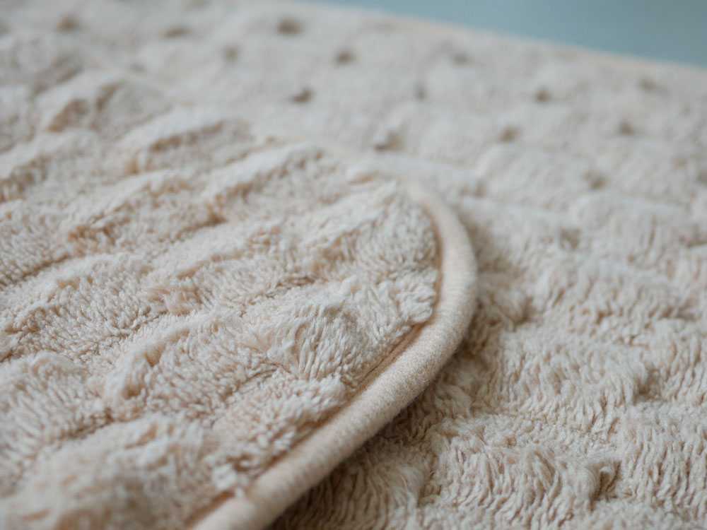 CB JAPAN製カラリポコバスマットのカラフルなデザイン