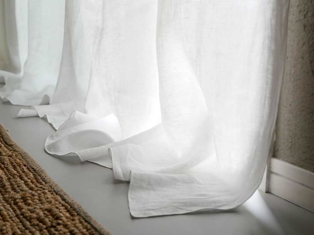 グレーの麻100％リネンカーテン2枚組