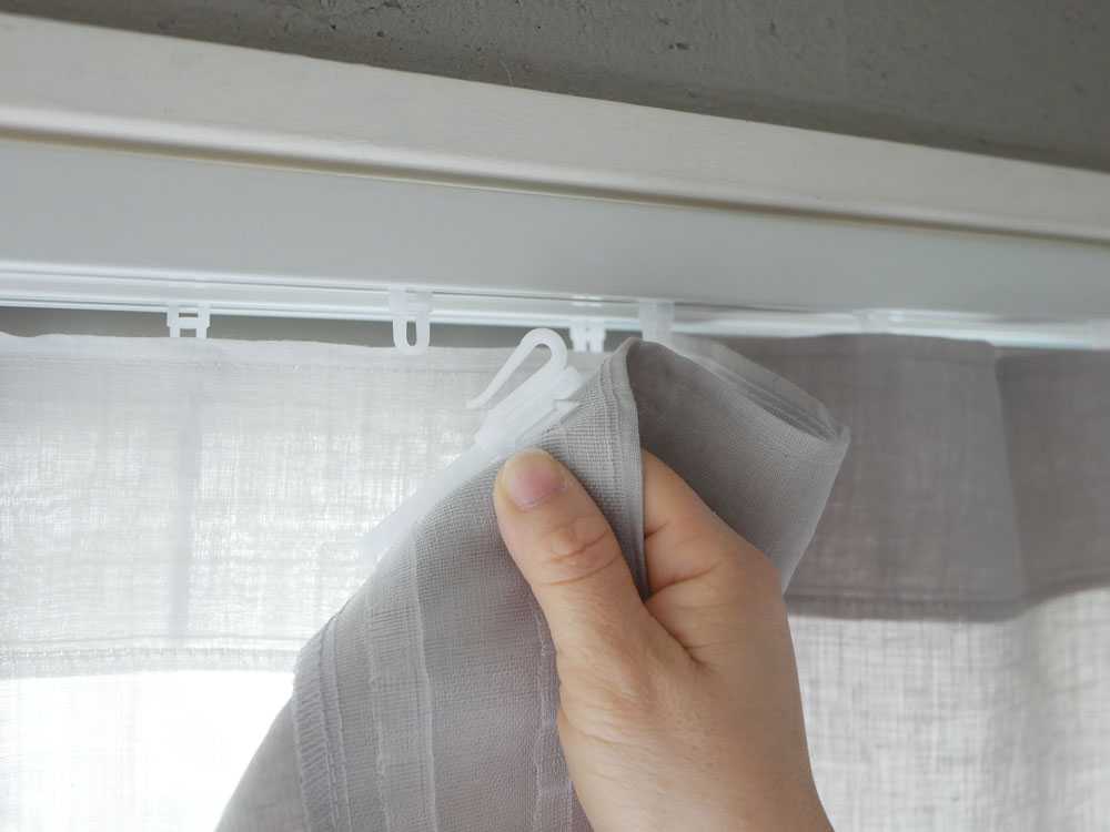 グレーの麻リネンカーテン2枚組