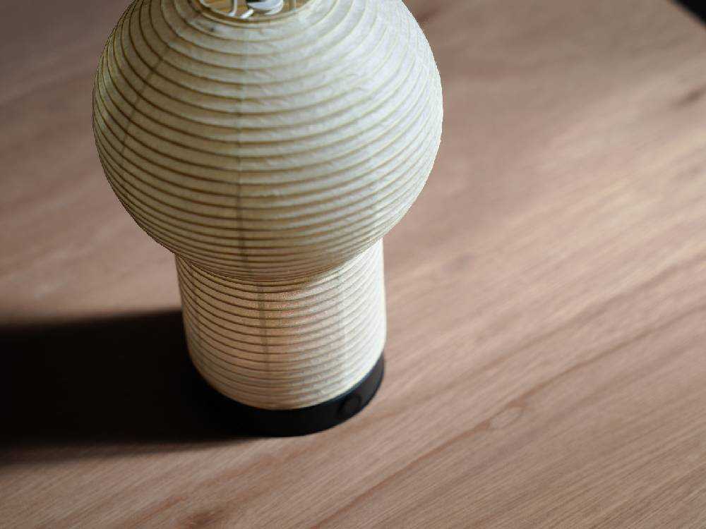 和紙とスチールのボボリポータブルランプ