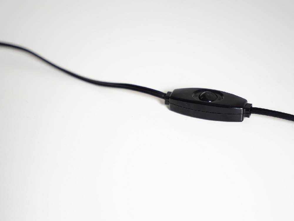 和紙とスチール製のディクラッセOHテーブルランプ