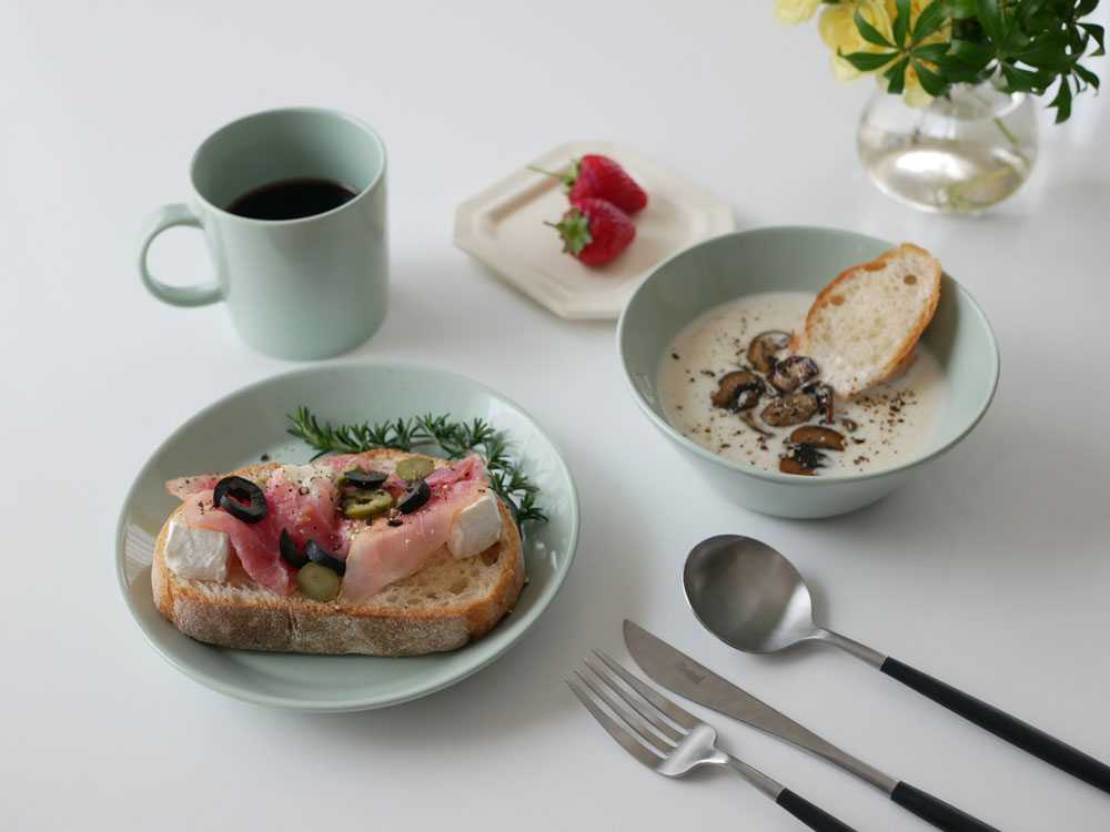 イッタラ ティーマ マグと朝食の食器セット
