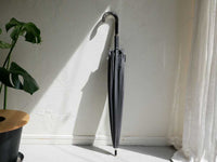 シェードブラック