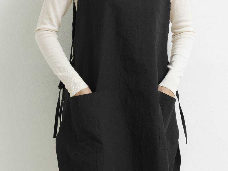 袖とポケット付きのSUNNY LOCATIONビブエプロン