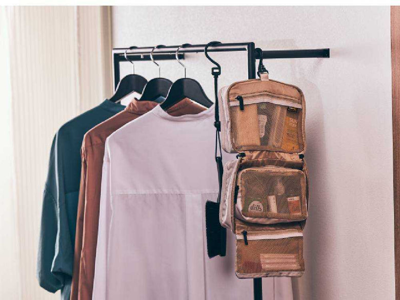 ミレストのネイビー色ハンギングオーガナイザー