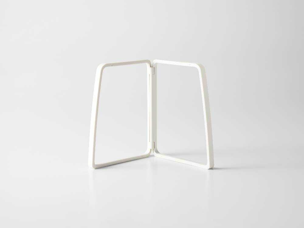 大きく開いたマーナのポリ袋ホルダー