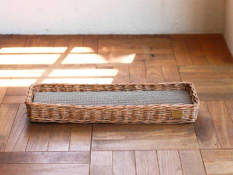 猫専用クレエラタンと真鍮製の爪とぎバスケット