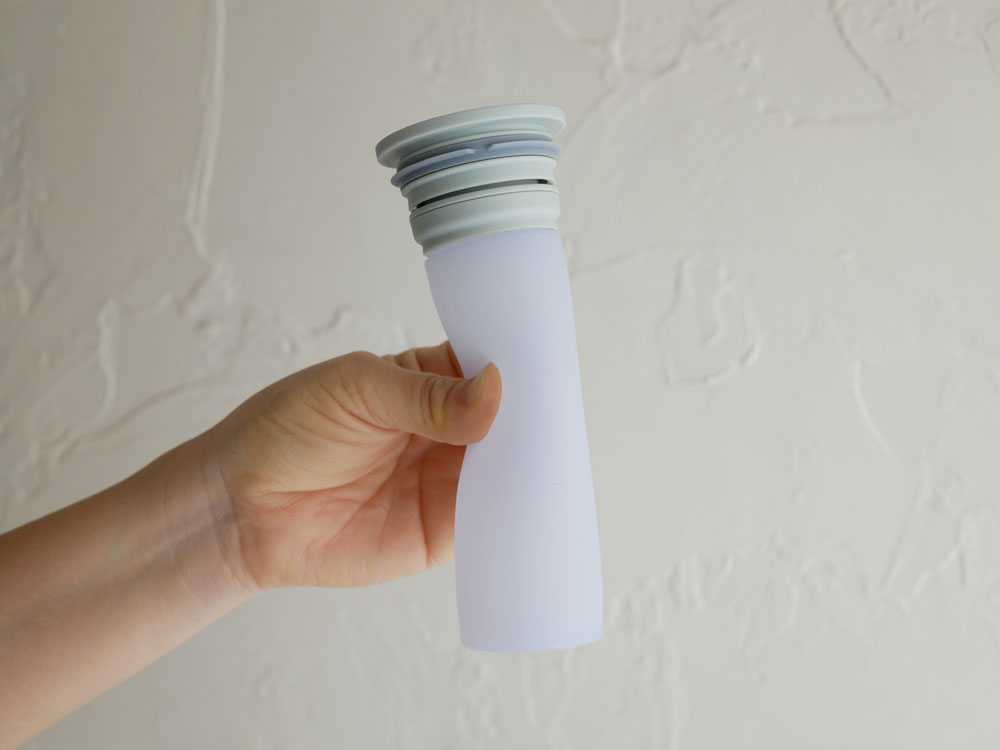 ピーコックの白色ミニアイスパック