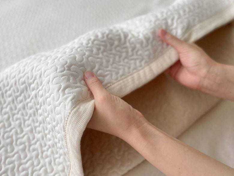 cocomani リバーシブル敷パッド ホワイト×ベージュ