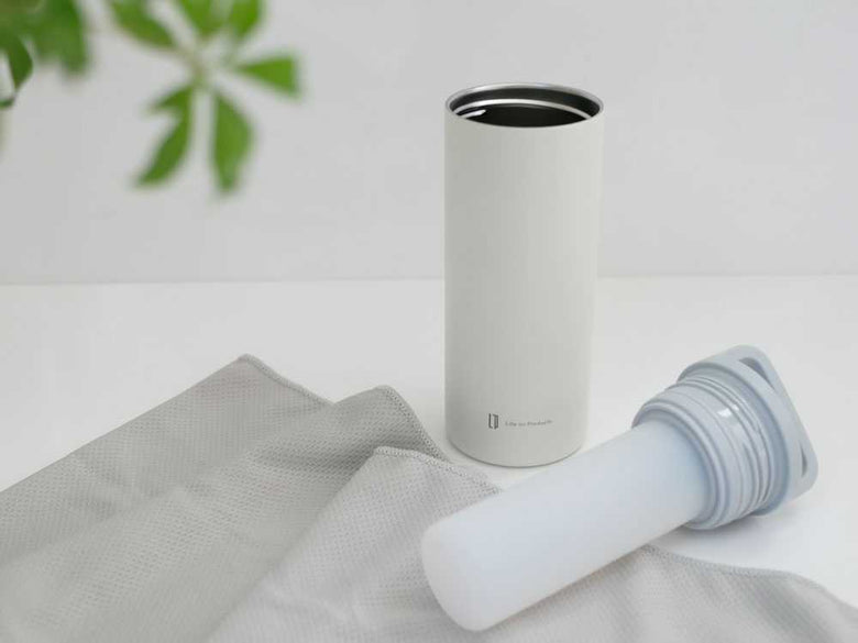 氷タオルで瞬時に冷却×長時間キープ ヒヤシーナ