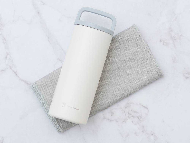 ヒヤシーナの氷タオル付き保冷ボトル