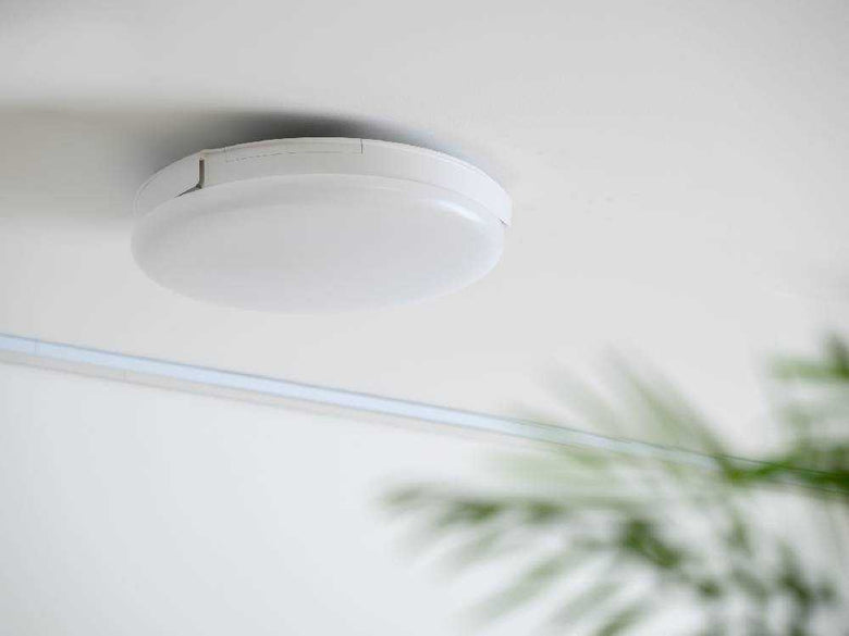 スリマックUZUKAZE3 調光調色可能なLED照明器具