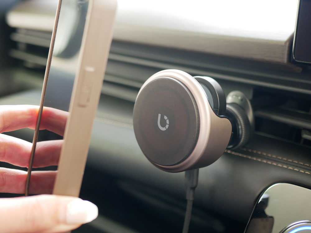 BEZALELオムニアXマグセーフ3in1充電器