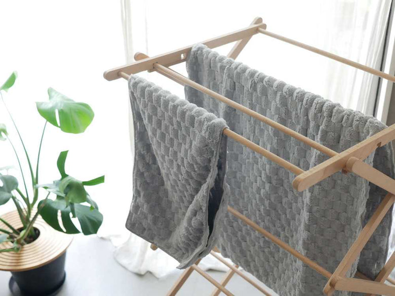 カラリポコのグレーとベージュのフェイスタオル、ヘアドライタオル、バスタオル