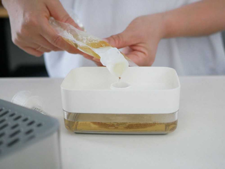 キッチン用オクソー スポンジホルダーとソープディスペンサー