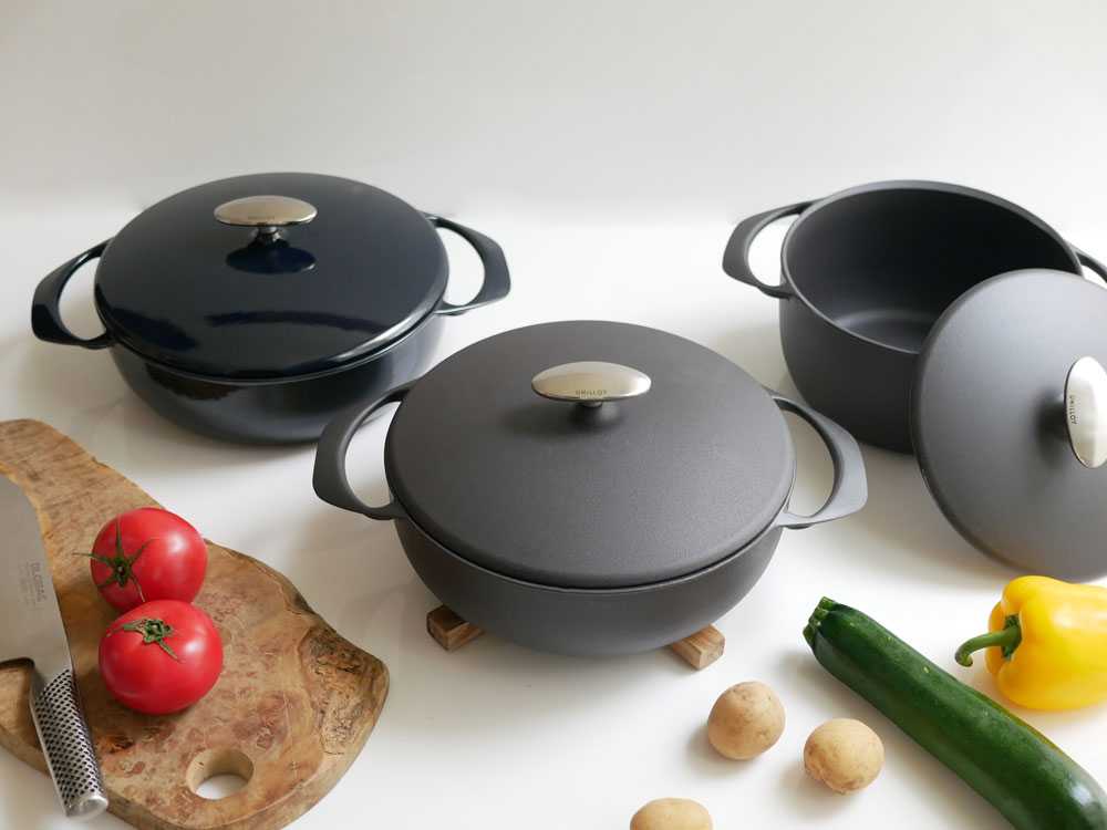 UNILLOY軽量鋳物ホーロー鍋と食器・食材のセット