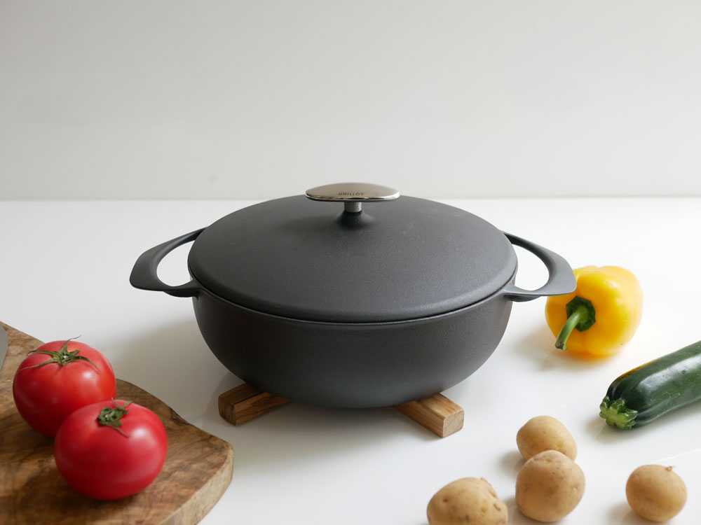 【UNILLOY/ユニロイ】軽い鋳物ホーロー鍋