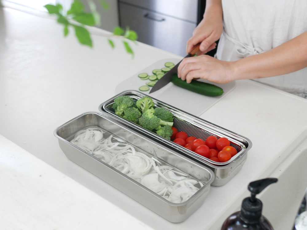 1/2スリムサイズの蓋付き角バット