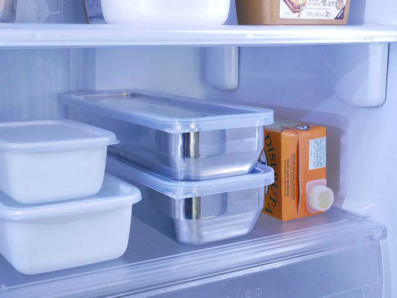 1/2スリムサイズお料理はかどる蓋付き角バットの写真