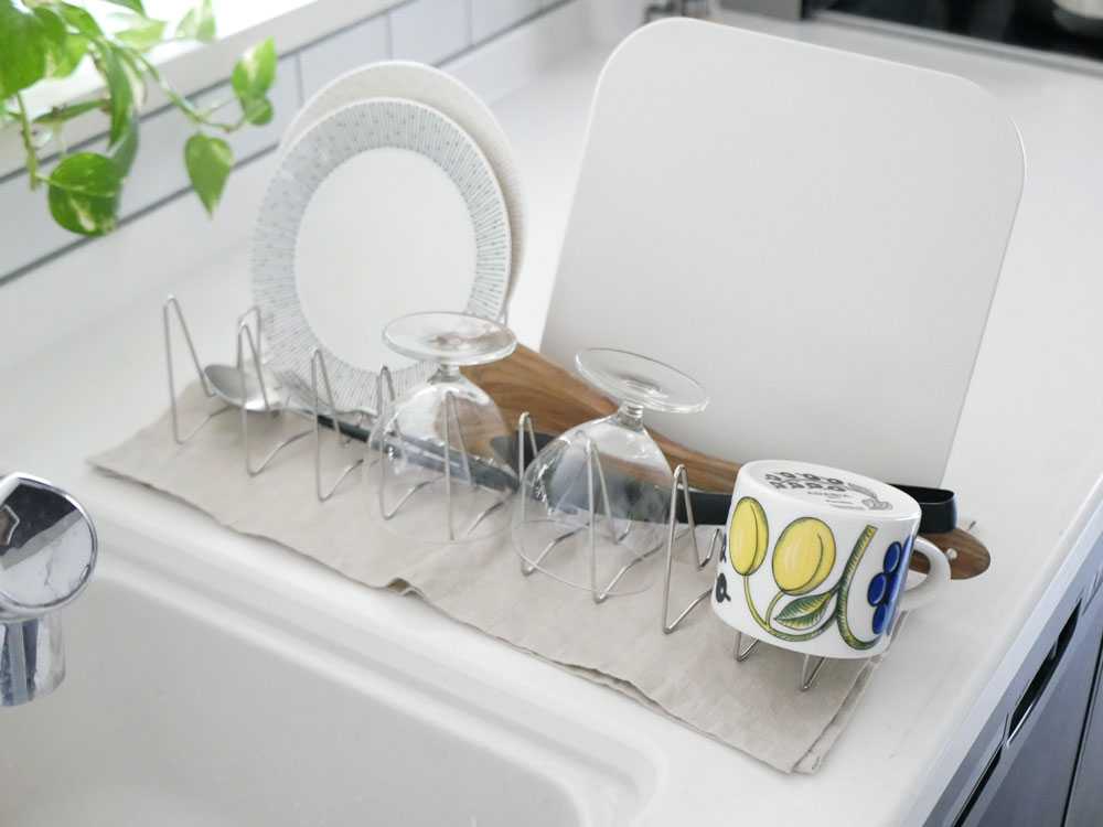 ルプループの縮む水切りラックとボトルスタンド