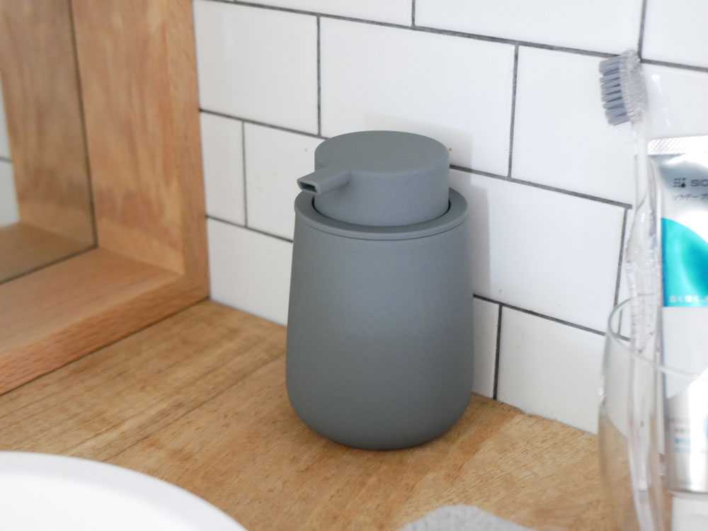 【shesay/シセイ】プッシュしやすい マットな質感のソープディスペンサー