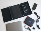 ソーラーパネルとポータブル電源がセットになった製品写真