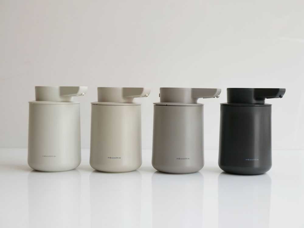 レコルトの充電式オートディスペンサー本体とボトル