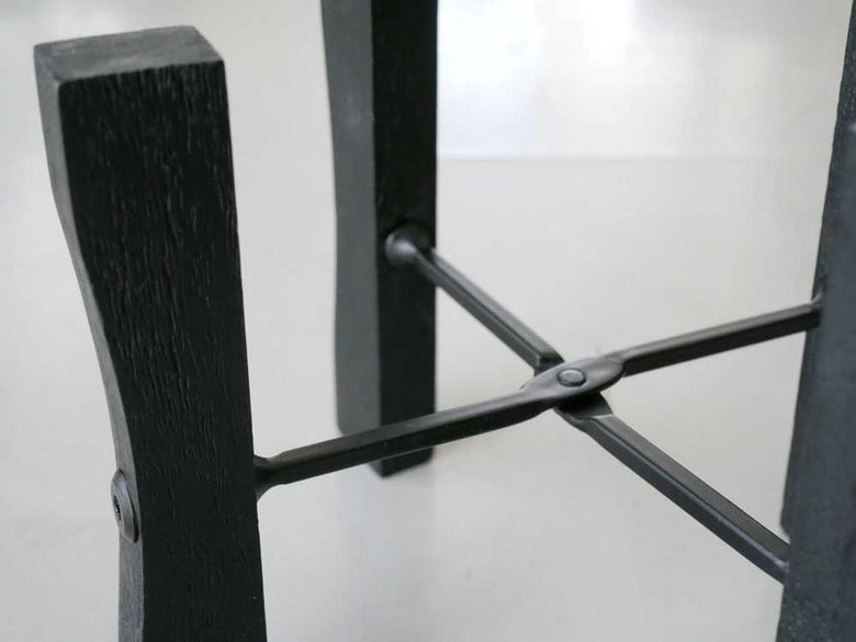 POSH LIVINGの黒色折りたたみ式ポットスタンド