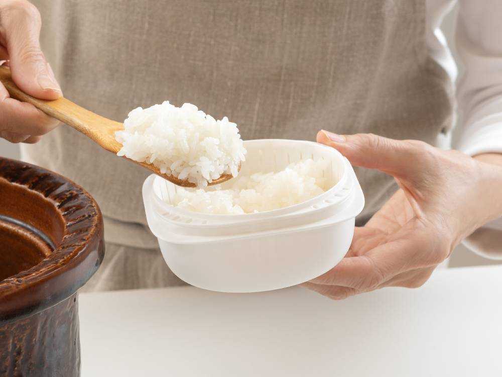 蒸気で温めるライクイットのごはん容器