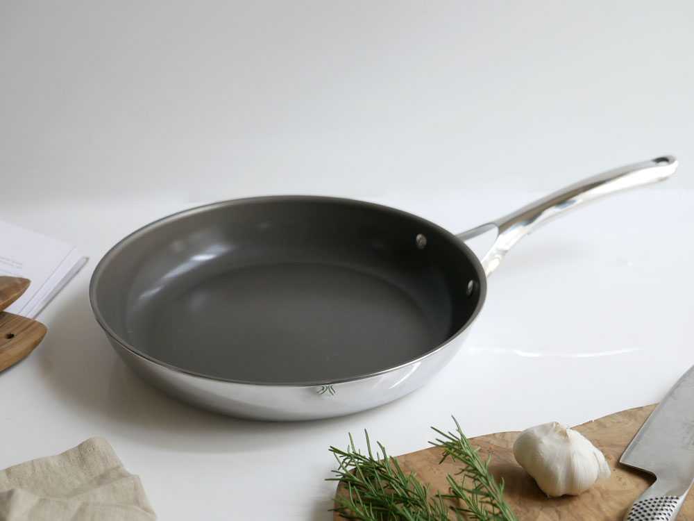 【CORELLE/コレール】こびりつきにくい次世代フライパン