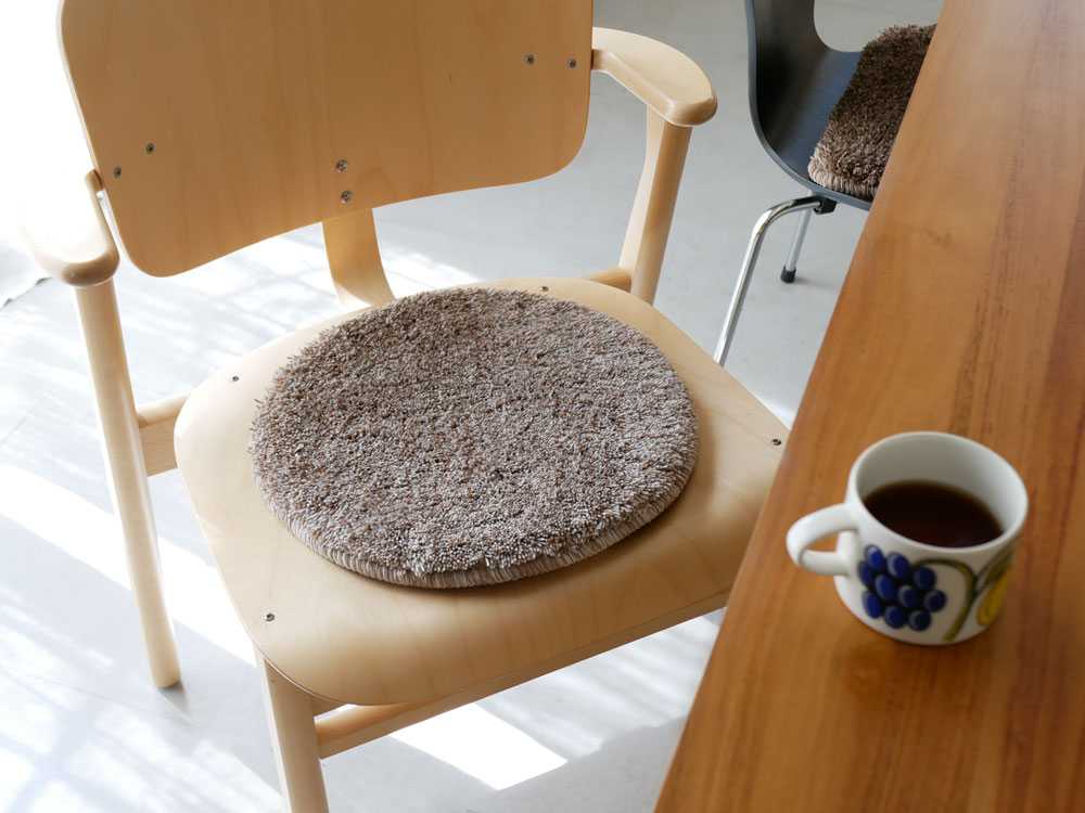 【＆NE/アンドエヌイー】洗える低反発シャギーチェアパッド
