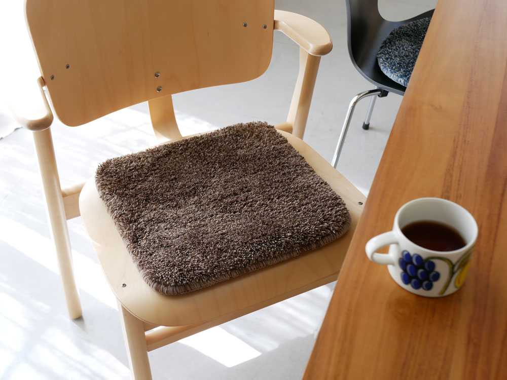 【＆NE/アンドエヌイー】洗える低反発シャギーチェアパッド